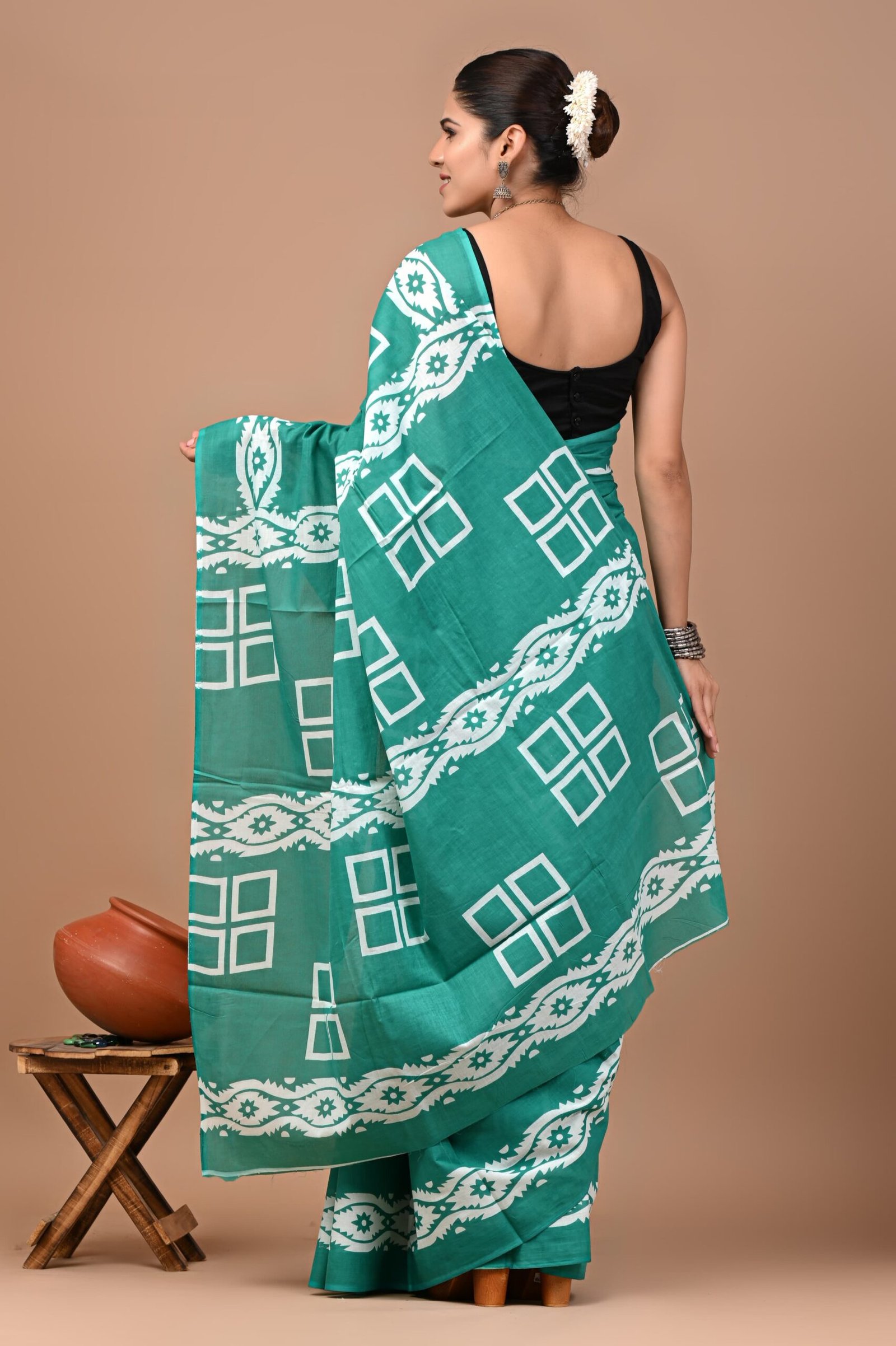Emerald Green Dabu Print Cotton Saree - Image 4