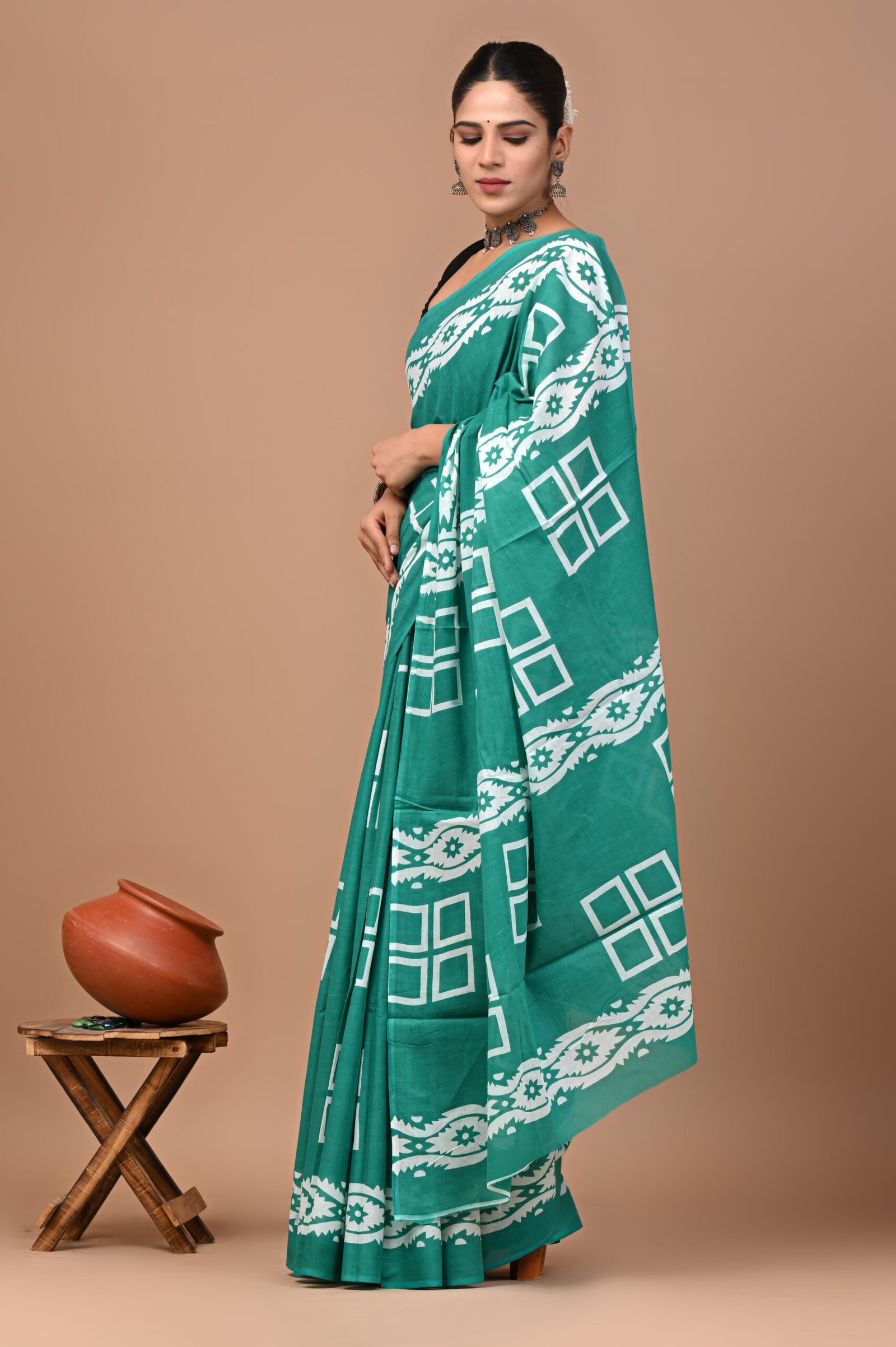 Emerald Green Dabu Print Cotton Saree - Image 3